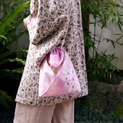 : 櫻 : 日式和服包 水桶包 側背包 肩背包 斜背包 手染 渲染 禮物 第3張的照片