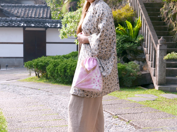 : 櫻 : 日式和服包 水桶包 側背包 肩背包 斜背包 手染 渲染 禮物 第9張的照片