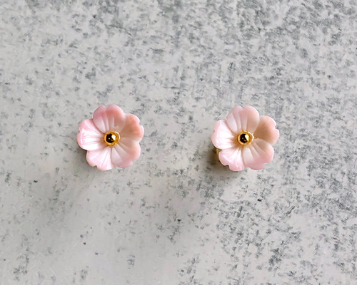 K18ピアス クイーンコンクシェル 薔薇 フックピアス フラワー ピンク貝 K18ピアス クイーンコンクシェル 薔薇 フックピアス フラワー ピンク貝