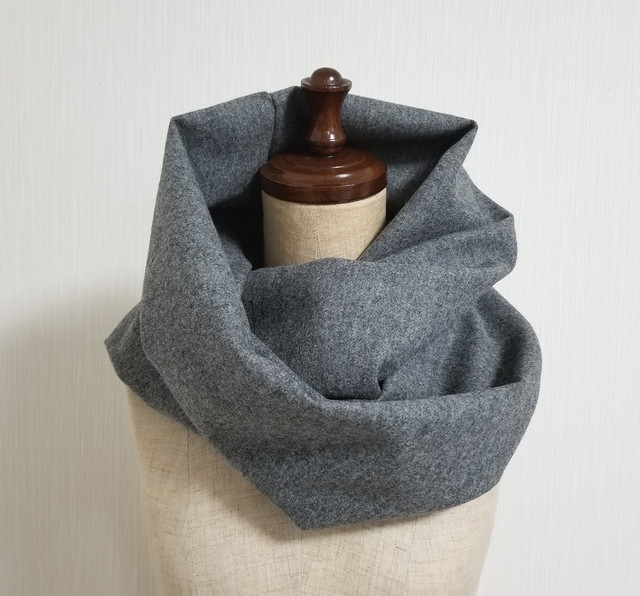 高級ウールのスヌード　フラノウール　グレー