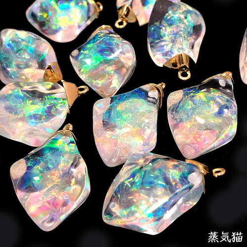 虹色ホログラム レジンチャーム 2個【天然石調 幻想オーロラ ピアス