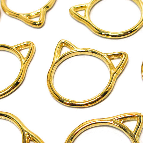 楽天市場】ねこ 三日月 透かし チャーム 30mm 2個 ゴールド色 二箇所