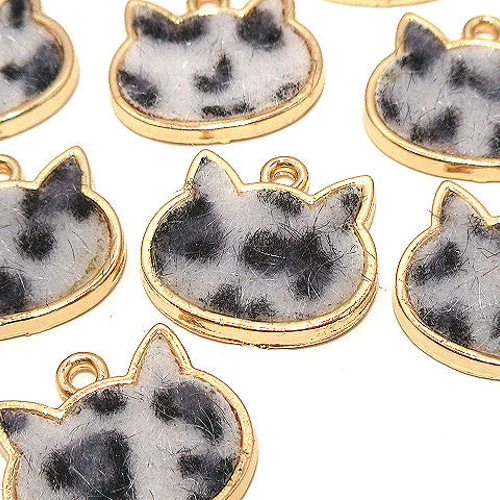 猫 ヒョウ柄 革付きチャーム グレー 10個【豹柄 レオパード柄 ピアス