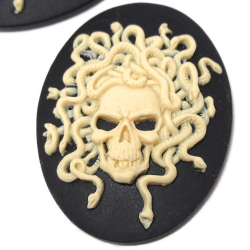 メデューサ骸骨のカメオ 40x30mm 1個【ハロウィン カボション