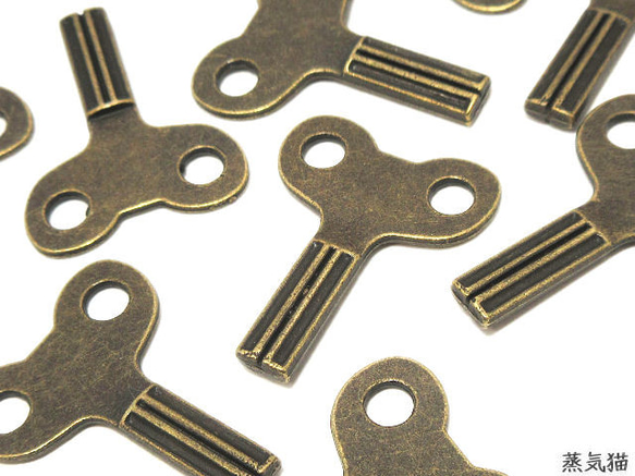 時計ぜんまいネジのチャーム 金古美 6個【スチームパンク ハンドメイド