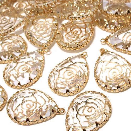 透かし薔薇 しずくガラスチャーム ゴールド 4個【雫型 花柄ピアス