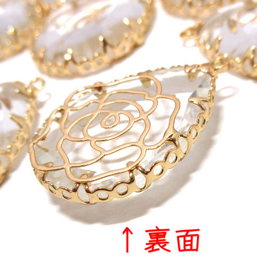 透かし薔薇 しずくガラスチャーム ゴールド 4個【雫型 花柄ピアス