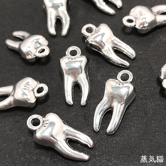 歯の立体チャーム シルバー 10個【ハロウィン 歯ピアス イヤリング 