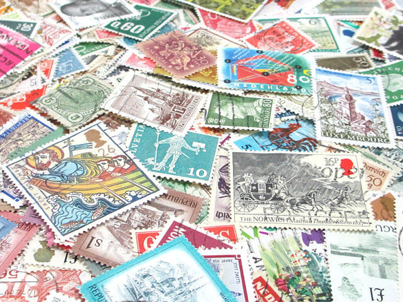 外国切手 ヨーロッパアソート 30枚セット 【ラッピング・レジン・古切手】 1枚目の画像
