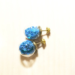 星くずガラスドームキャッチバラピアス♬ブルー♬14mm♪☆petiteLila☆ 4枚目の画像