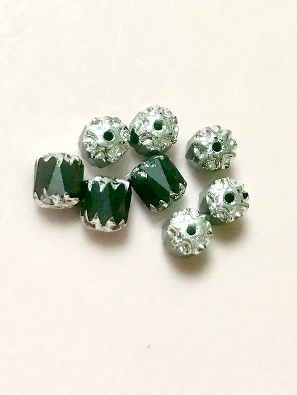 チェコ ビーズ  ダブルフェイス ブラック&シルバー   6ミリ★petite lila★ 1枚目の画像