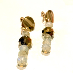 ゴールドプレートとキラキラグラスイヤリング♬ゴールド☆petite Lila☆ 3枚目の画像