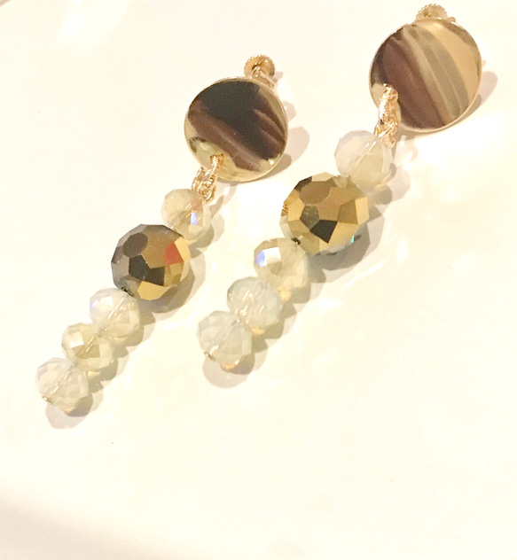 ゴールドプレートとキラキラグラスイヤリング♬ゴールド☆petite Lila☆ 5枚目の画像