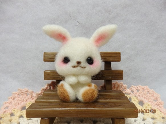 しもぶくれなうさぎ 羊毛フェルト 秋都 通販 5398507｜Creema(クリーマ)