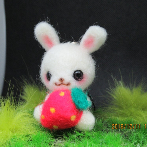 C様 うさぎさん 羊毛フェルトストラップ 【公式通販】