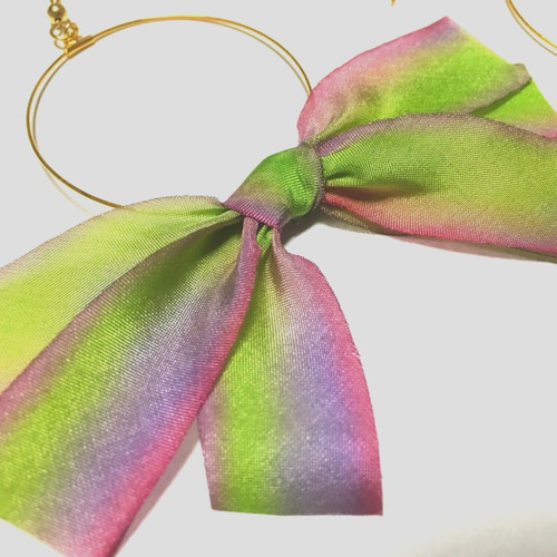 シルクリボン　大ぶりフープピアス バイアスシルクリボンピアス ピアス（フープ） anemone_accesary