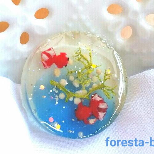 ゆらゆら金魚レジン☆和風ブローチ ブローチ foresta-blu 通販 2615208