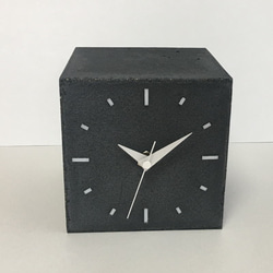 ■キューブ時計C-typeブラック　-コンクリート/モルタル/セメント雑貨- 1枚目の画像
