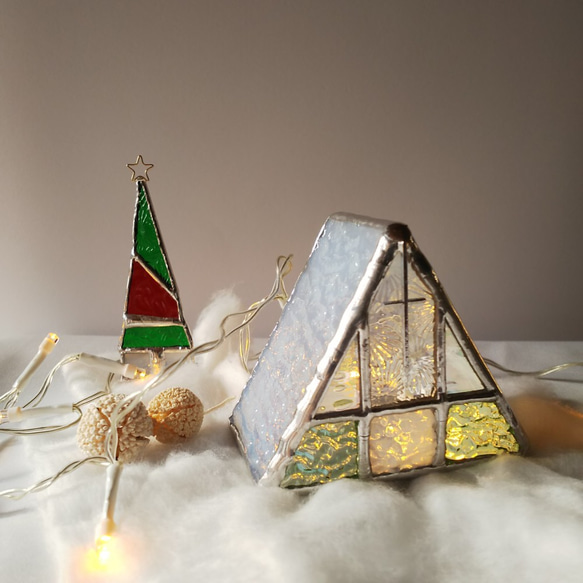 “高原教堂白色聖誕節” LED燭台/彩色玻璃 第1張的照片