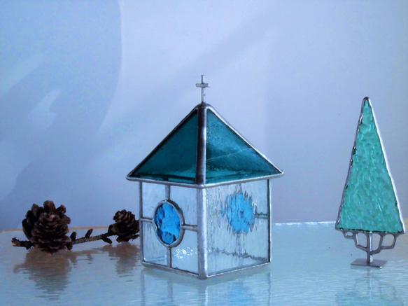 到教堂[Ⅱ] &lt;藍色&gt;：燭台彩繪玻璃 第6張的照片