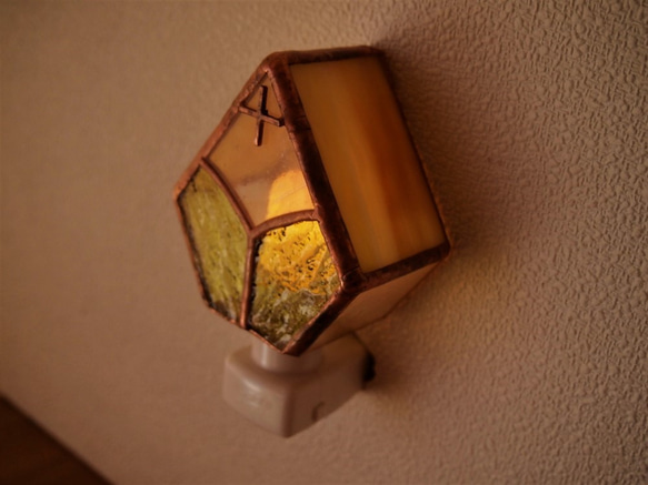 “教堂：春光”室內燈（僅在日本和台灣銷售） 第6張的照片