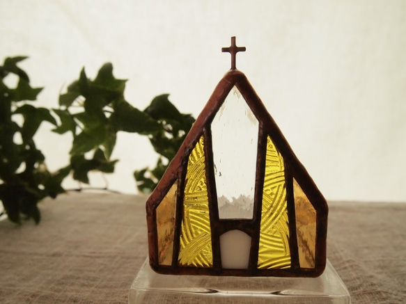 “教堂含羞草節”含羞草燭台彩繪玻璃 第3張的照片