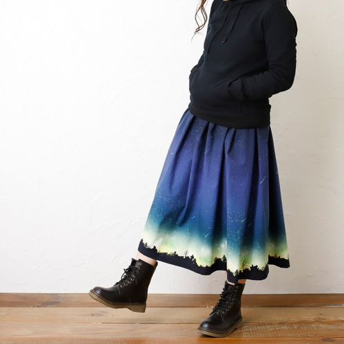 サラリと着れる 夜空を着飾る 流星柄 ギャザースカート ロングスカート