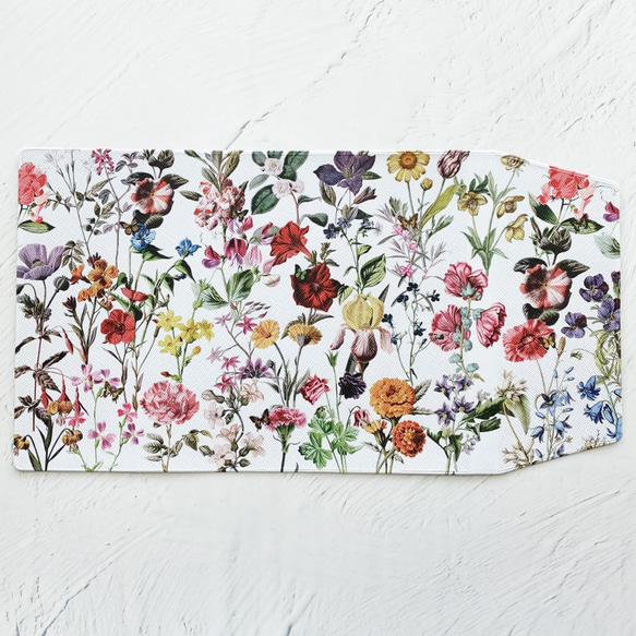 蝴蝶飛舞的彩色花卉圖案（白色） 書籍封面/筆記本封面（A6） Hobonichi Techo 封面 平裝本 花卉 花卉圖案 第2張的照片