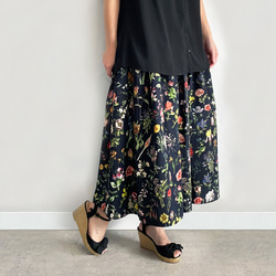 ヴィヴィアンタム　フラワー柄　ロングギャザースカート　スカート　花柄 サラリと着れる 花の香り FLORAL FLOWER ギャザースカート / 花柄 母の