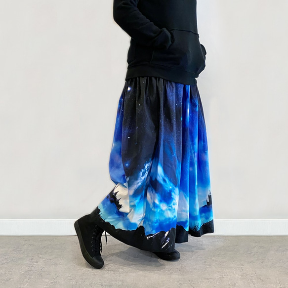 幻想的な青の世界・星空の彼方 ギャザースカート 5枚目の画像