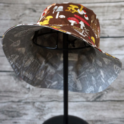 雙面用彩色蘑菇森林併單色蘑菇圖案漁夫帽 (Reversible Hat) 第3張的照片