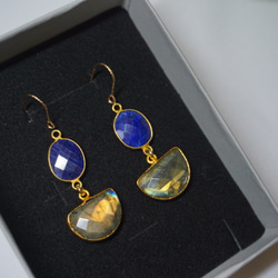 【k14gf】 sapphire × labradroite earrings　成功をもたらすサファイアとラブラドライト 2枚目の画像