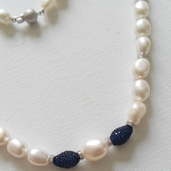 Fancy freshwater baroque pearl necklace with silver beads 第3張的照片