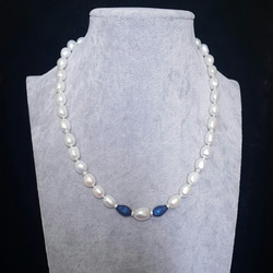 Fancy freshwater baroque pearl necklace with silver beads 第5張的照片