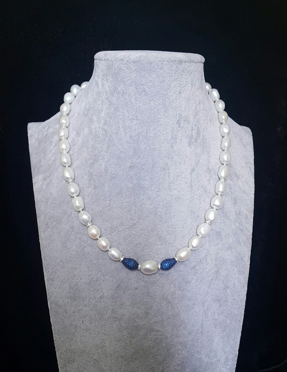 Fancy freshwater baroque pearl necklace with silver beads 第5張的照片