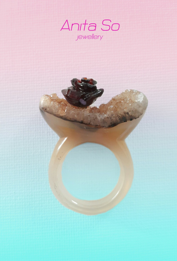 Rock & Rose ~ raw agate ring with ox horn crafted rose 第1張的照片