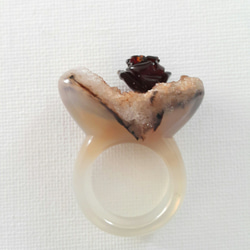 Rock & Rose ~ raw agate ring with ox horn crafted rose 第3張的照片
