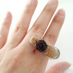 Rock & Rose ~ raw agate ring with ox horn crafted rose 第4張的照片