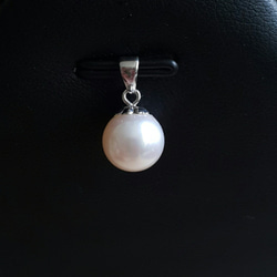 8mm akoya pearl with 18k white gold clasp, good luster 第1張的照片