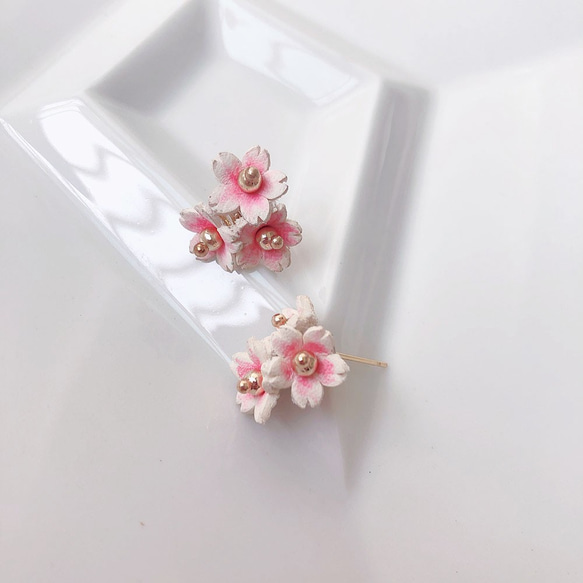 桜-革のイヤリングイヤリング 3枚目の画像