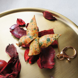 折り紙シリーズ-羽化した蝶キーホルダー 多色展開 7枚目の画像