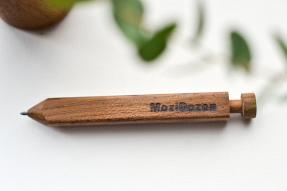 自動鉛筆 柚木  2.0MM  親手製作  木製品  免費手工刻字 第5張的照片
