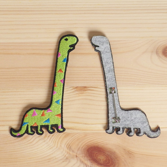 Embroidered Pin / Brontosaurus 3枚目の画像