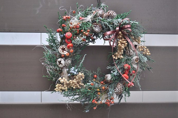 寒空の冬の実wreath 5枚目の画像
