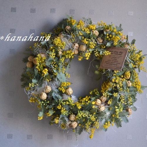 ミモザとセンダンの実wreath リース cosy 通販 3551240｜Creema(クリーマ)