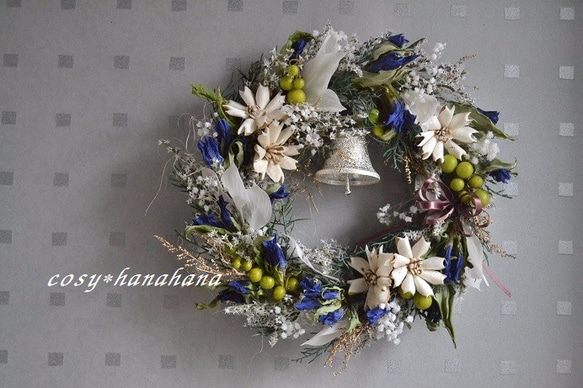 ホワイトブルーのベルwreath 1枚目の画像