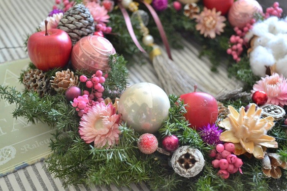 タッセルと華やぎのクリスマスwreath 2枚目の画像