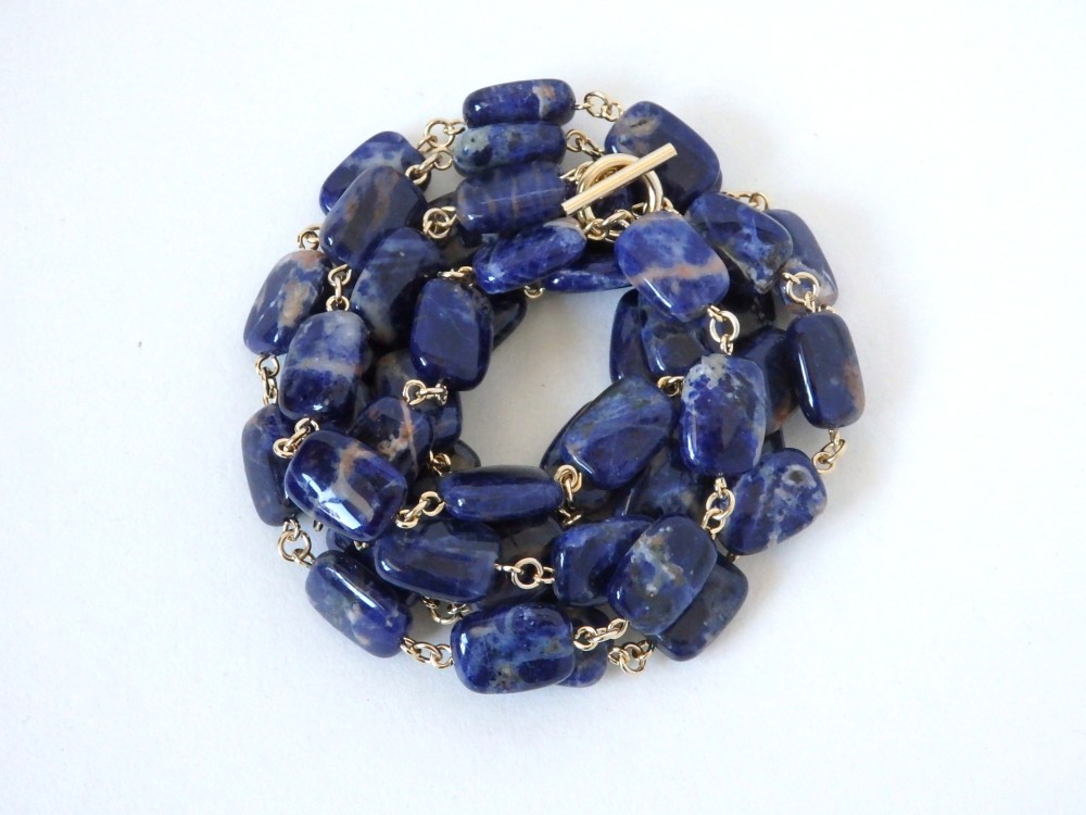 ツヤツヤ ソーダライトのネックレス