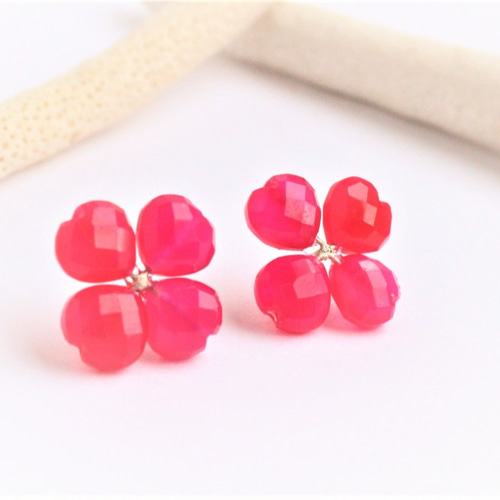 ♡クローバー ピアス カルセドニー♡ ♡クローバー ピアス カルセドニー♡