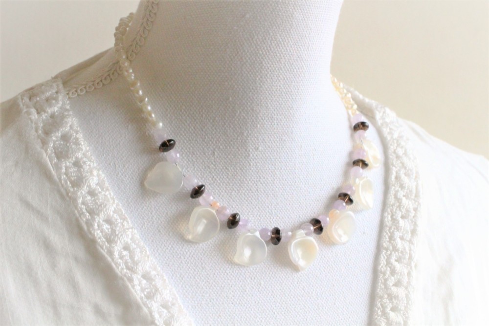 水芭蕉　ネックレス